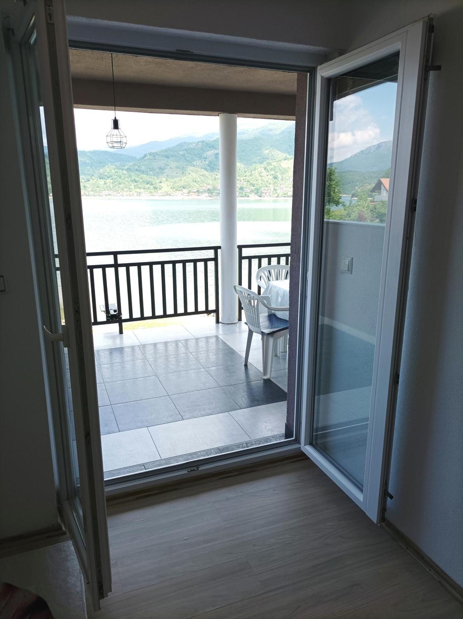 Dina Apartman Jablanicko Jezero كونييتش المظهر الخارجي الصورة